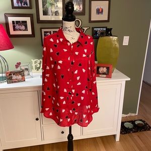 Beautiful 💯% polyester Liz Claiborne Woman blouse! Perfect with jeans or work.